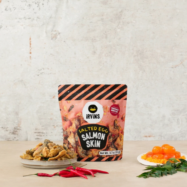 หนังปลาแซลมอนทอดกรอบเคลือบไข่เค็ม 80g