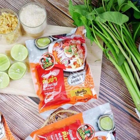 Packet of small rice Tom Yum noodles, 120g, featuring spicy and sour flavor.
