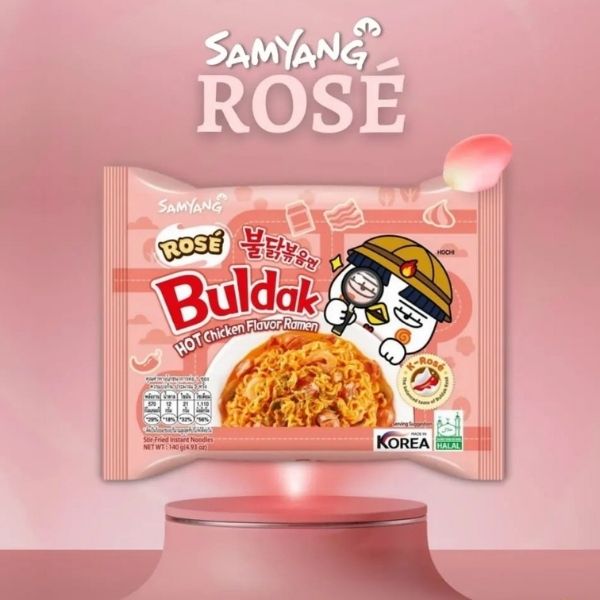 บะหมี่กึ่งสำเร็จรูป รสไก่สูตรเผ็ดผสมครีมนมและซอสโคชูจัง 140g ( แพค 5 ห่อ )