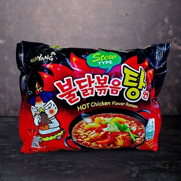 บะหมี่กึ่งสำเร็จรูป รสสตูร์สูตรไก่เผ็ด 145g ( แพค 5 ห่อ )